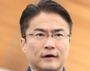 乙武洋匡氏　新たな“親密女性”とのデート目撃も近隣住民が憤る「ホームパーティーの騒ぎ声」