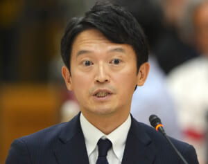 「ただの常識ないやつ」斎藤知事　続出する「俺は知事だぞ」証言にネット呆れ「水戸黄門かよ」