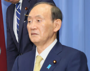 「体調悪いのかな」菅義偉副総裁（75）　会見で見せた“憔悴姿”に心配の声「明らかに覇気がない」