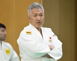 「間違いを認めたくないのか…」柔道日本代表・鈴木桂治監督　五輪の“不可解判定”に明かした苦言