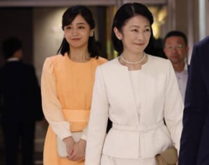 「涙が出ます」佳子さま　紀子さまと私的に広島ご旅行、慰霊碑への供花で見せられた「助け合い」に感動