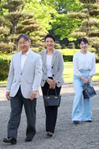 雅子さま 30年以上ご愛用の高級バッグは新品同様！岐阜ご訪問で見せ