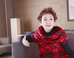 「愚痴を言ってる暇はない」加藤登紀子　40代で乳がんを経験…50代で迎えた人生の“転機”