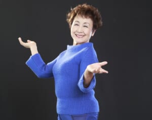 「脳を喜ばせて元気に」加藤登紀子　人生後半をバラ色にする“ひとりごと習慣”