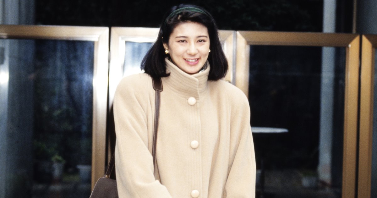 値下げ　herno　ヘルノ　カシミヤ　コート　雅子さま 雅子さまの白いコート】ご結婚前から冬の定番に。10年以上ご愛用の一着