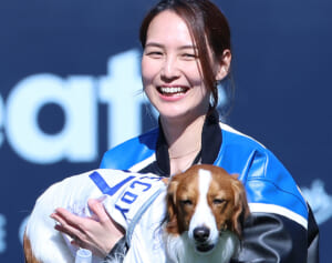 「本当にお利口さん」大谷翔平＆真美子夫人 デコピンを優秀犬に導いた“愛の躾”