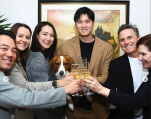 「真美子さんの隣だとゆるゆる」大谷翔平　MVP受賞時の“夫婦の会話”にファン興奮「とても微笑ましい」