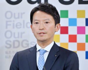 「嘘でも言えない？」斎藤知事　会見でPR会社社長は「ボランティア」と強調も“感謝の言葉”はゼロ…対応に“冷酷”と指摘続出