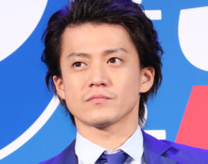 小栗旬　橋本環奈に洗濯機、田中圭に車…収入億超え社長なのに“金欠生活”にあった「超太っ腹ぶり」