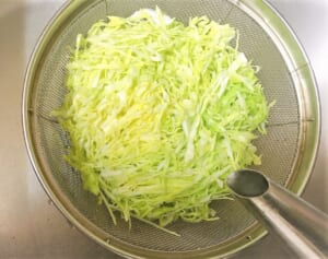 「緑内障」予防に「湯がきキャベツ」！その効果を医師が解説