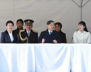愛子さま　皇宮警察の“晴れ舞台”に初参加…天皇陛下の“異例のご同伴”に秘められた「真意」