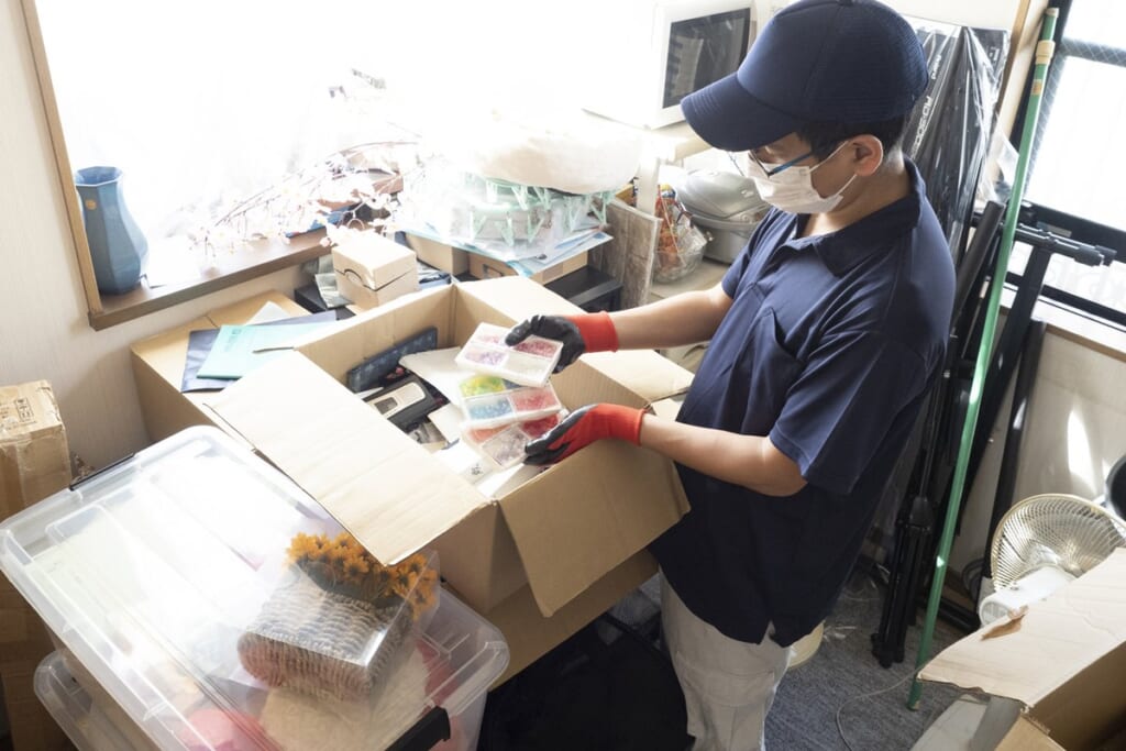 遺品整理トラブルが10年で3倍に激増！見積もり金額の4倍を請求された事例も…