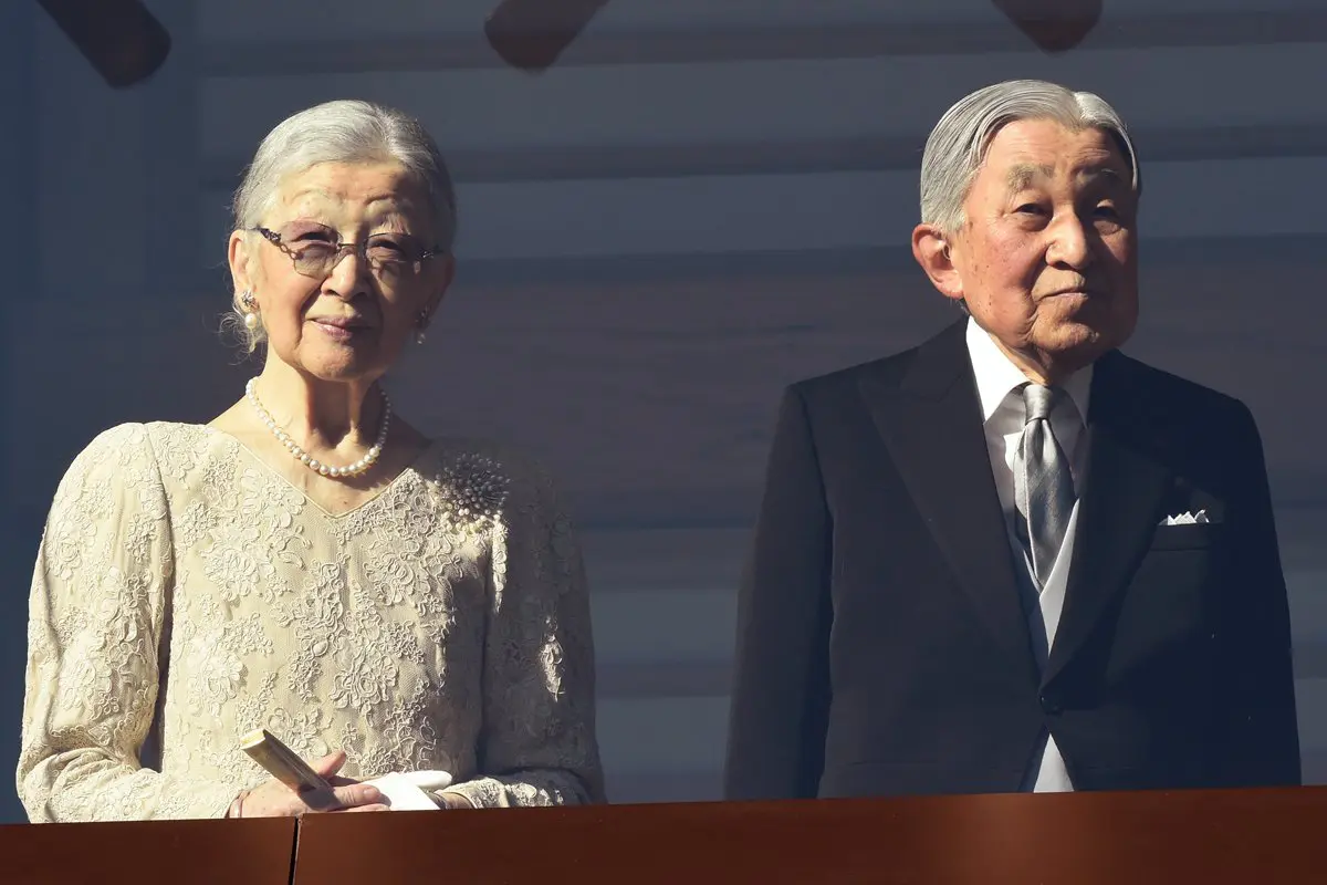 美智子さま 凄絶リハビリを経て杖なしで一般参賀に…気丈ご覚悟に秘めた