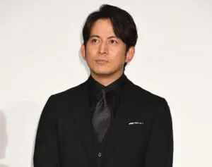 「誰なんだ！」岡田准一　楽屋貼りに落書きした“犯人”の正体と独立後も続く“絆”にファン感涙「愛なんだ！」