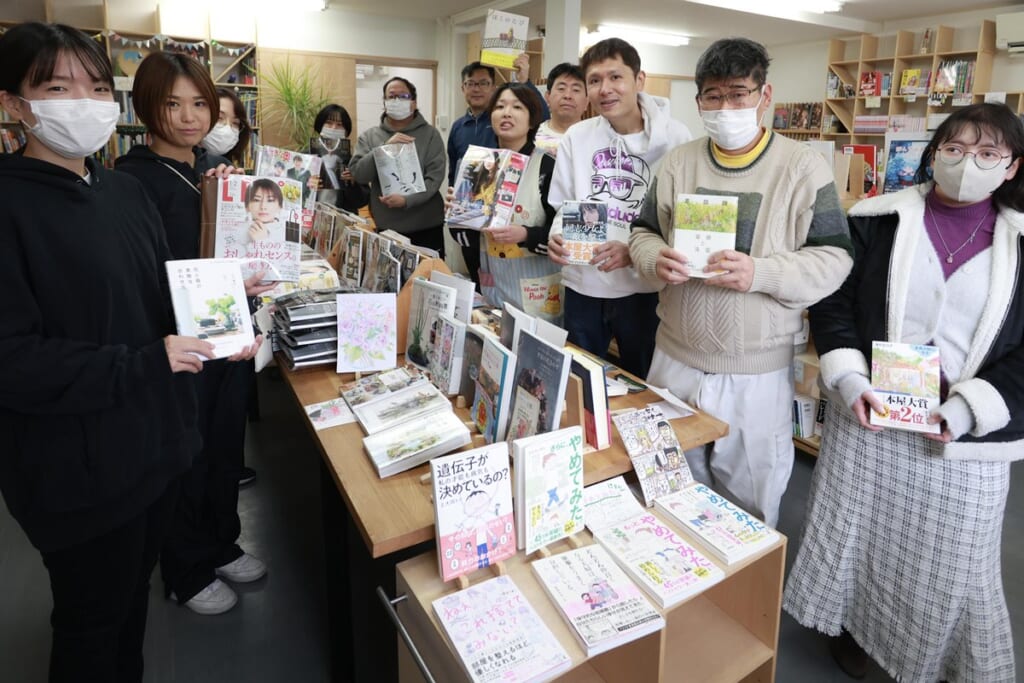 「前の会社のときよりは泣かないで頑張っています」障がいのある書店員さんが描いたほんと一緒に欲しくなるポップ