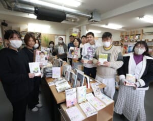 「前の会社のときよりは泣かないで頑張っています」障がいのある書店員さんが描いたほんと一緒に欲しくなるポップ