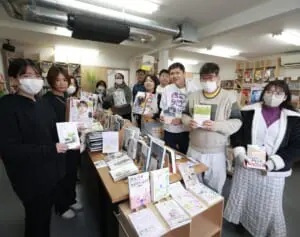 「前の会社のときよりは泣かないで頑張っています」障がいのある書店員さんが描いたほんと一緒に欲しくなるポップ