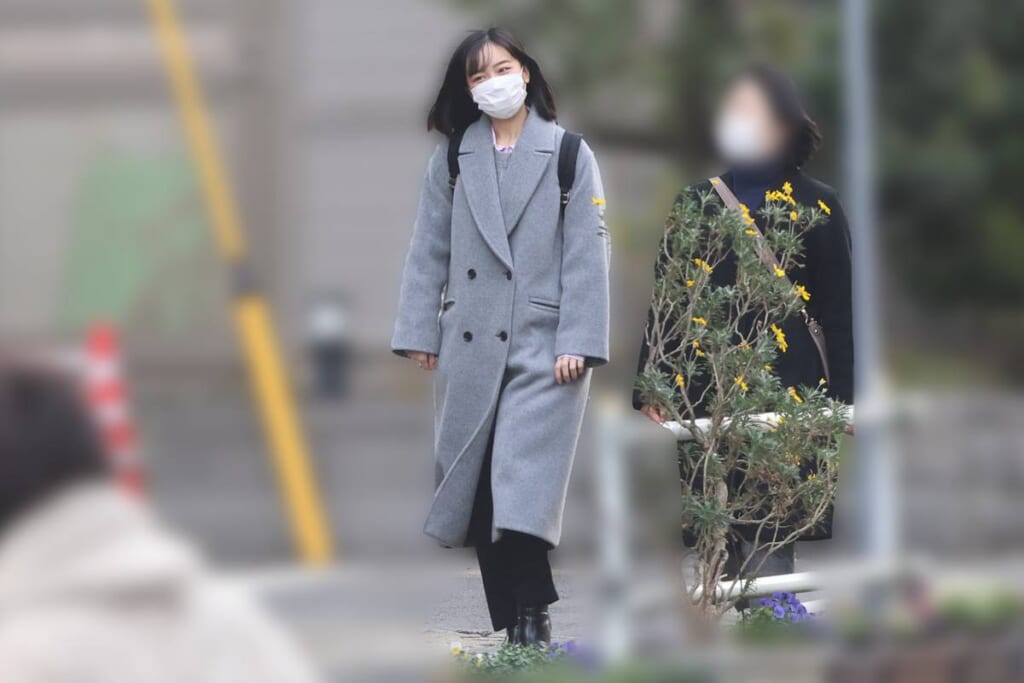 佳子さま 笑顔のご通勤姿を目撃！テレワーク“卒業”の心変わりにあった「愛子さまからの刺激」【上半期ベストスクープ】