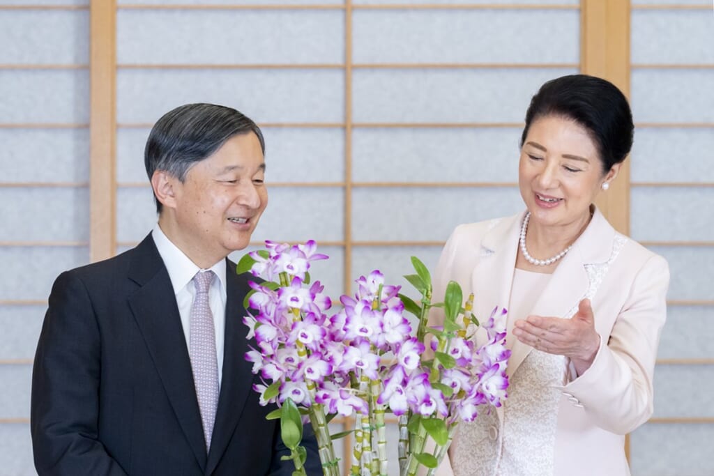 雅子さま　秋篠宮さまはタイ、ご一家でブータンも…19年間“私的なご旅行”を控えている理由