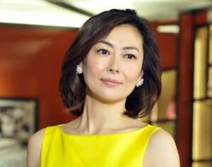 中山美穂さん　迫る3月末の自宅退去も遺骨はいまも自室に…実妹・忍はお墓探しに焦燥