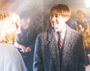 「楽屋も一緒で、恋人より長く」8年ぶり復帰・成宮寛貴が“戦友”と語る演技派女優