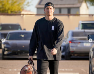 大谷翔平　自主トレ通勤で見せた真美子夫人と対照的な高級バッグの「衝撃のお値段」