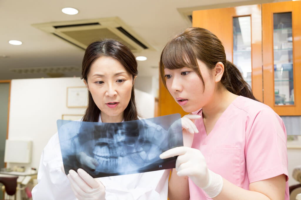 「親知らず」そもそも存在しない人が増えている!?歯科医が解説する最新事情