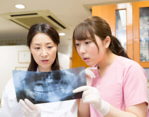 「親知らず」そもそも存在しない人が増えている!?歯科医が解説する最新事情