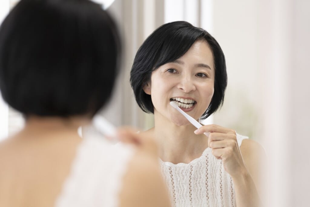 「手抜き歯磨き」がインフルエンザ感染リスクを高める！専門家が指摘する口腔ケアの重要性