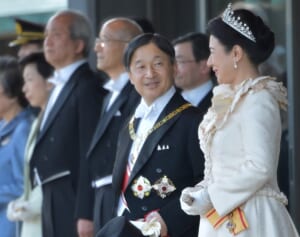 天皇陛下　祝65歳！人生の約半分は雅子さまと…ご結婚前のデート写真も