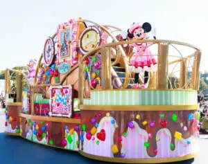 東京ディズニーランド「ミニーがピンクの魔法をかけた！」 | 女性自身