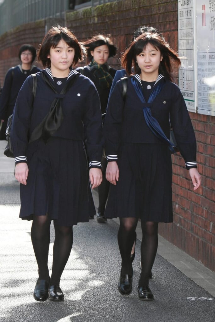 悠仁さまは「ありがとうございます！」、雅子さまはハーバードで母と写真を…皇室「卒業式」アルバム