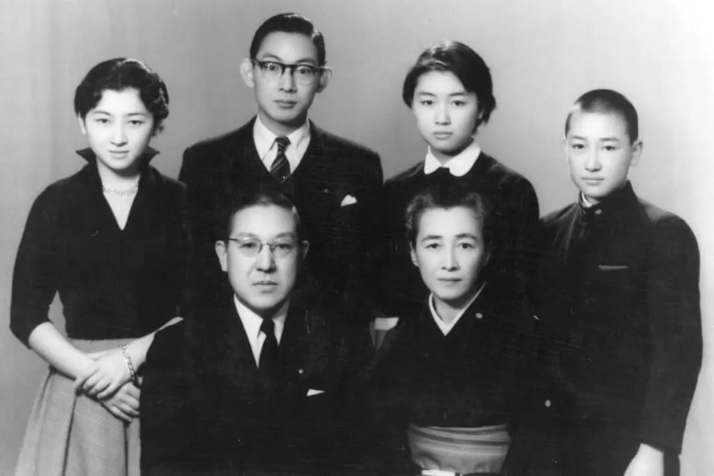 美智子さま “家族会議で最後まで結婚に反対”も見守り続け…逝去した兄と