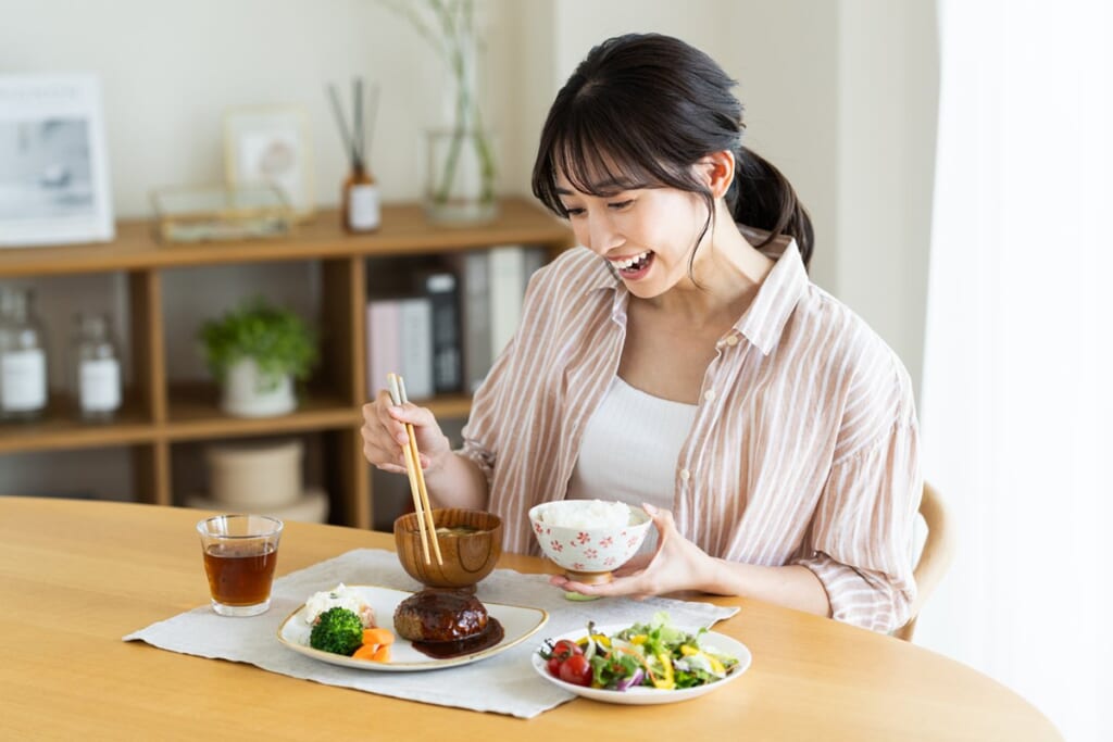 長生きの秘訣はひき肉!? 女性の健康寿命1位の静岡県民が「毎週食べているソウルフード」