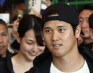 【ついに凱旋帰国】大谷翔平　真美子夫人の帯同に高まる注目…実現なら1年前の「お披露目フィーバー」超えも