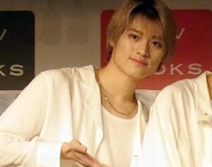 上村謙信　共演俳優が逮捕報道直前に投稿していた「密着ツーショット」にファン悲痛