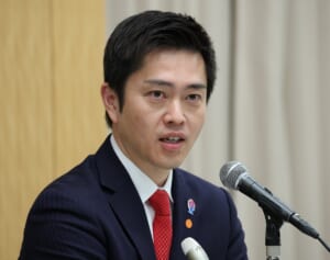 「完全にコラだと思ってた」大阪・吉村知事　個性的すぎる“踊ってみた動画”にSNS衝撃