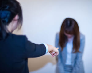 30分以上の世間話、「上司を出せ」もアウト…専門家が指摘するクレームと“カスハラ”の境界線