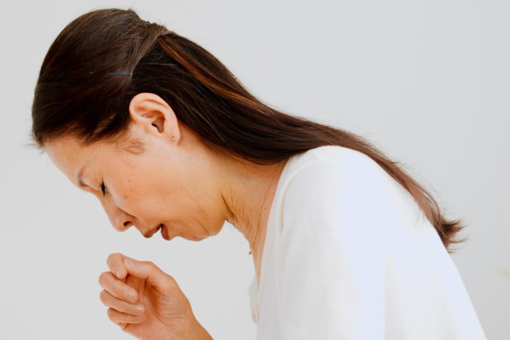 放置で肺に穴が…3週間以上長引く咳は「肺MAC症」の可能性も！ 痩せ方・閉経後の女性は要注意