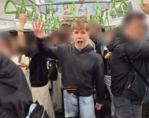 山手線車内でスピーカーから爆音…批判噴出する外国人配信者の“迷惑行為”にJR東日本が明かした「見解」