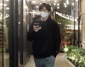 「いつも酒臭い」と現場で噂に…田中圭　事務所社長の小栗旬も危惧していた「酒癖の悪さ」