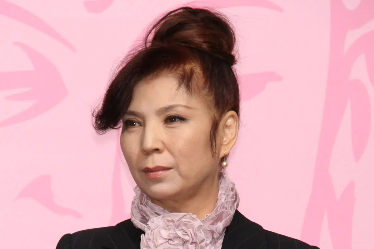 20年以上前にも売り込んでいた」CD販売社長 八代亜紀さんのヌード写真への“長年の執着”を出版関係者が告白 | 女性自身