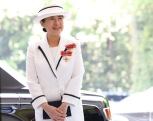 《愛子さまも引き継がれて》雅子さま　赤十字関連のご活動は「白」の装いで