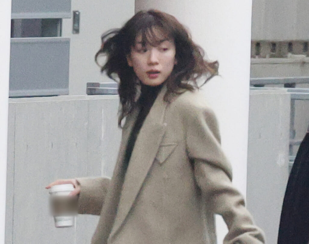 「ポーカーのほうがまだマシ」ボヤく関係者…永野芽郁に“次のオファーが来ない”《田中圭は“出遅れ”復帰も順調か》