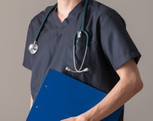 「僕、自分を甘やかしちゃうほうで」Aぇ! group佐野晶哉　初の医療ドラマ現場で出会った「憧れの人」