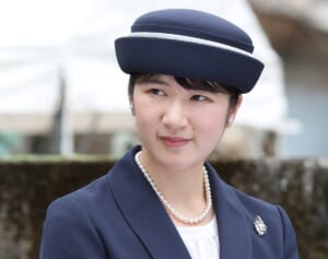 《前例なき親子慰霊》愛子さま　沖縄で体感された「皇室の光と闇」、両陛下から受け継がれた“平和希求の魂”