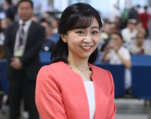 佳子さま　ピンクのセットアップ、伝統の着物…華やかなお召し物でブラジルご訪問