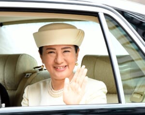 雅子さまは“存在感”、愛子さまは“流行”、佳子さまは“繰り返しご愛用”……ファッション評論家が解説する「女性皇族のパール使い」