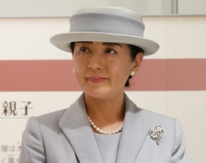 《宮内庁が異例の強調》雅子さま　広島ご訪問で奉迎児童にお声がけできず…背景にあった「市民団体の抗議」