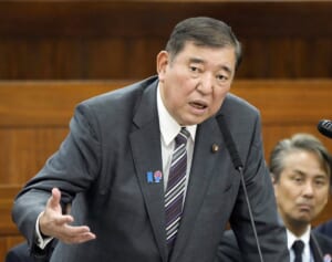 石破首相は給付水準上昇をアピールも…基礎年金底上げのウラで国民負担「56万円増」のカラクリ